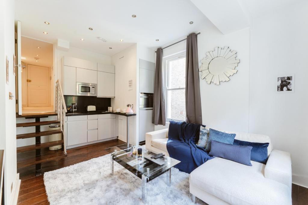 Coolest Flat In Central London! * Londra