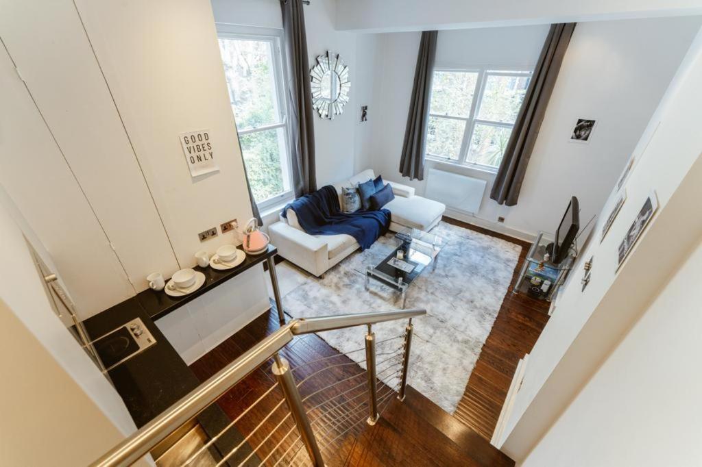 Apartament Coolest Flat In Central London!